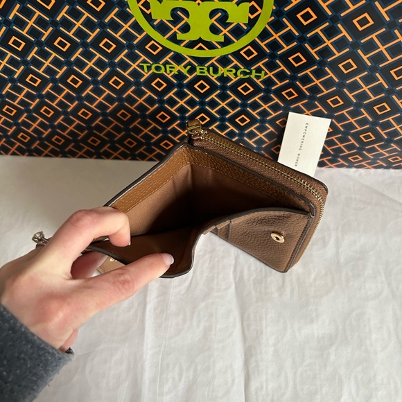 Tory Burch Britten Bifold Wallet Moose Gold Brown Tan - Picture 6 of 7